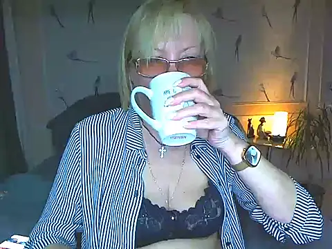 Anessa7321 Adlı Modelin Canlı XXX Sohbeti