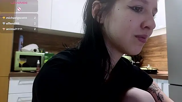 TheDarkMoonBabe Show in webcam