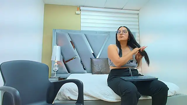 DAVID_VICTORIAA: διαδικτυακό σόου στην κάμερα