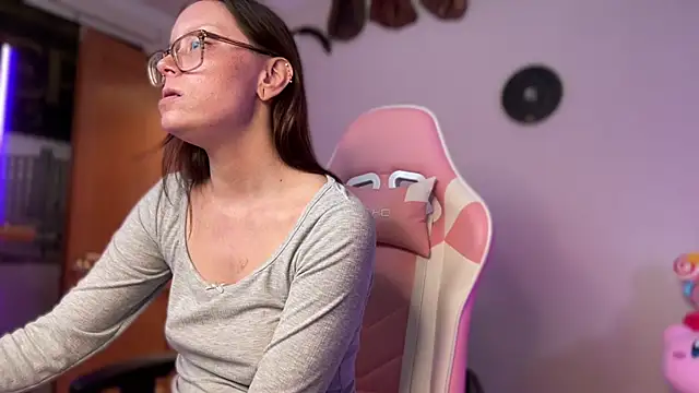 SpaceCowWhore: διαδικτυακό σόου στην κάμερα