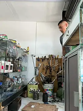 Paul22cm-のライブXXXチャット