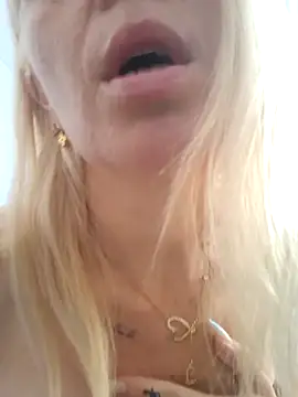 lapola1989's Live XXX Chat