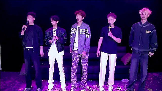 Gayboy-000001's Webcam Show