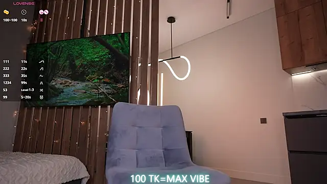 Monika__youthful 即時 XXX 聊天