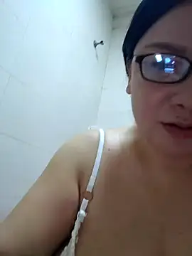 LILYsweetfcup Chat XXX in diretta