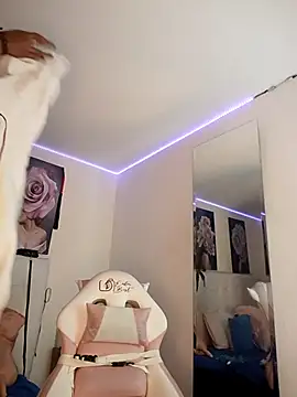 SamathaMay 现场XXX聊天