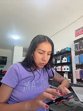 Chat +18 de pregnant_sofii18 ao vivo