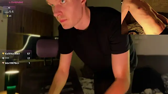 Leonnextdoor Webcam Show