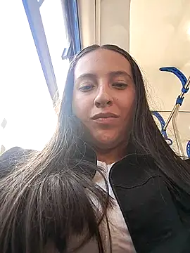 MaskedLatinaX's Live XXX Chat