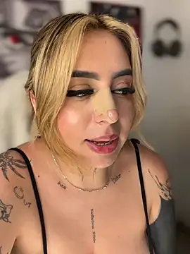 CarolQueen1_のライブXXXチャット