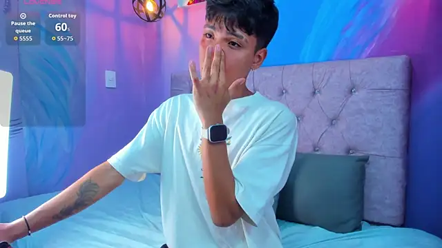 MaxiWildd 即時 XXX 聊天