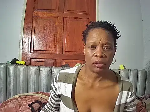 JoycyQueen Webcam show