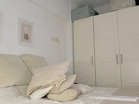 MissFrenchyのウェブカメラショー