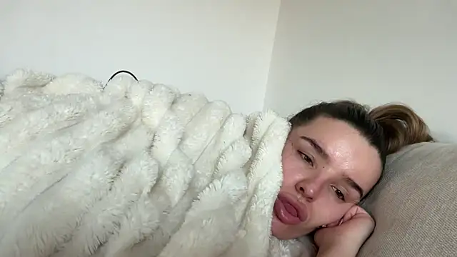 maisiesmithx Adlı Modelin Canlı XXX Sohbeti