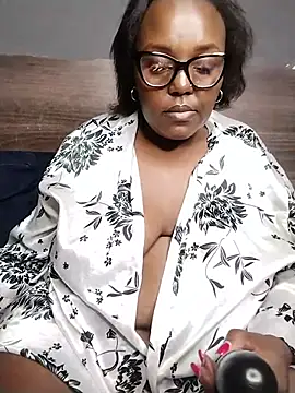 XXX chat uživo modela CHERRYYUMMY