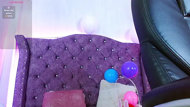 Chat +18 de Lizza_Jones ao vivo