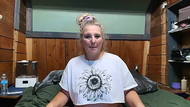 lisaxlovexxx: онлайн-секс-чат