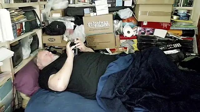 hadeszeuss2's Live XXX Chat