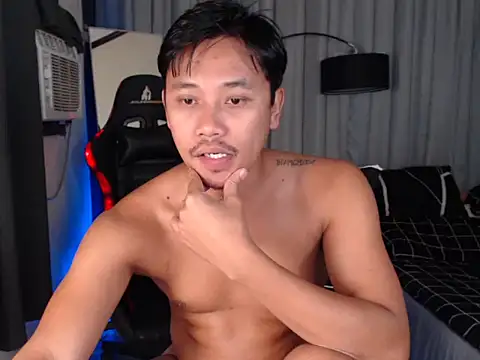 Chatroom XXX en direct de alexsuckable01