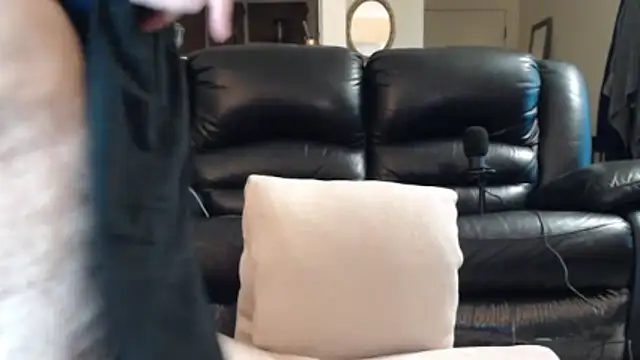 Juicy_Julie469 Adlı Modelin Web Kamerası Şovu