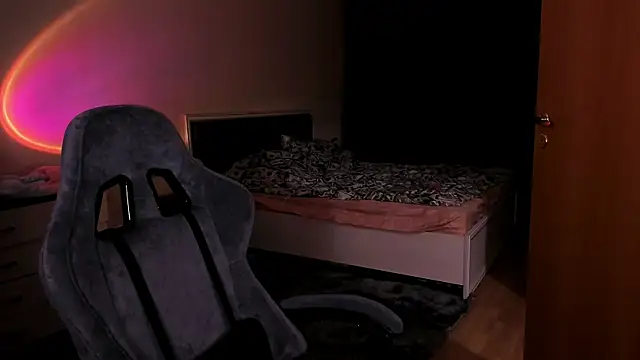 Polusladkoye Adlı Modelin Canlı XXX Sohbeti