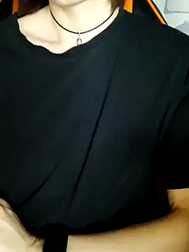 Aashikalaa Adlı Modelin Canlı XXX Sohbeti