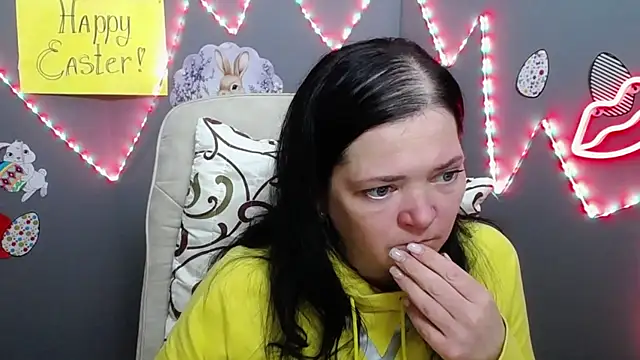 LauraFinn's Live XXX Chat