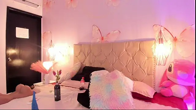 Vivi_prinncess Chat XXX in diretta