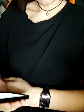 Chat +18 de Aashikalaa ao vivo