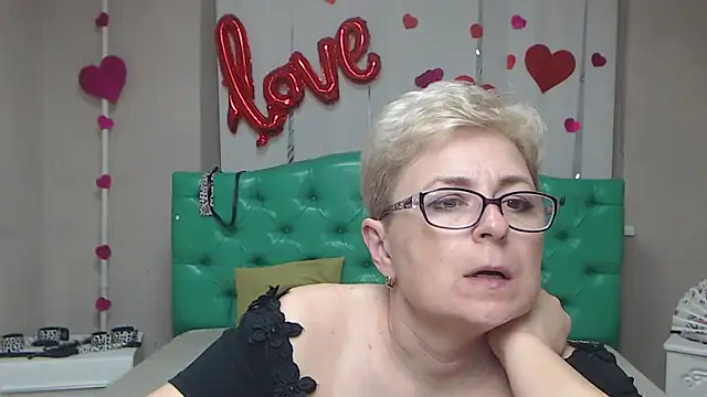 Chat +18 de EmiliaGree ao vivo