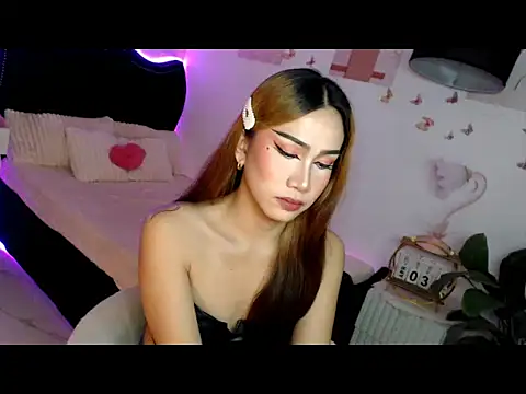 Sluttyvana 网络视讯表演