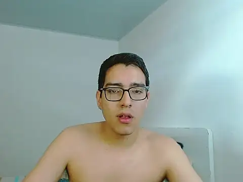 NickFin Pertunjukan Webcam