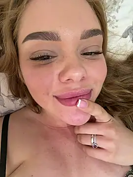 Kitty2490's Live XXX Chat