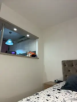 دردشة IrisBlues الجنسية المباشرة