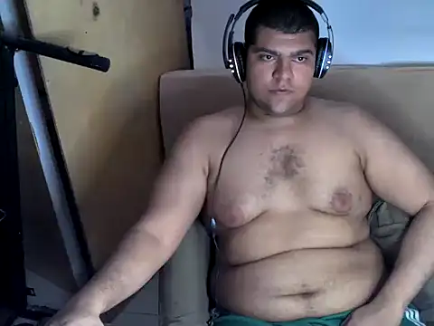 chubbygamer26 Adlı Modelin Canlı XXX Sohbeti