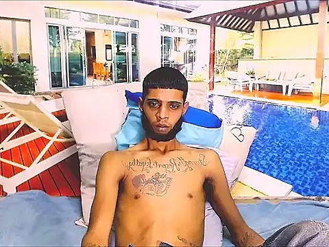 CharmingIndian1 élő XXX-chatje