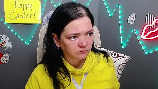 LauraFinn Adlı Modelin Canlı XXX Sohbeti