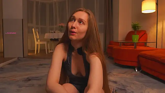 SharaNewbern 即時 XXX 聊天