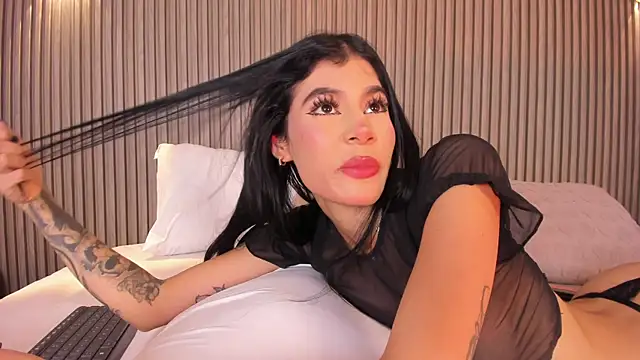 CaitlynCouper Chat XXX in diretta