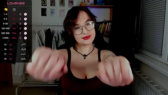 MyNameIsLilith's Live XXX Chat