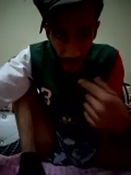 walide100000 Adlı Modelin Web Kamerası Şovu