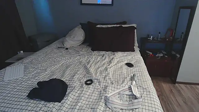 NWBuilt: онлайн-секс-чат