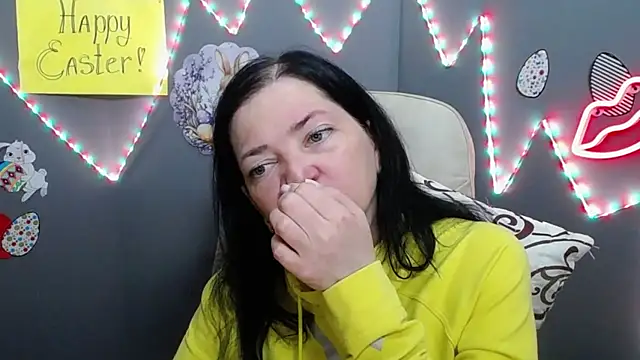 LauraFinn 现场XXX聊天