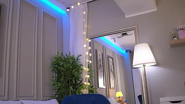 NicoleCellini's Webcam Show