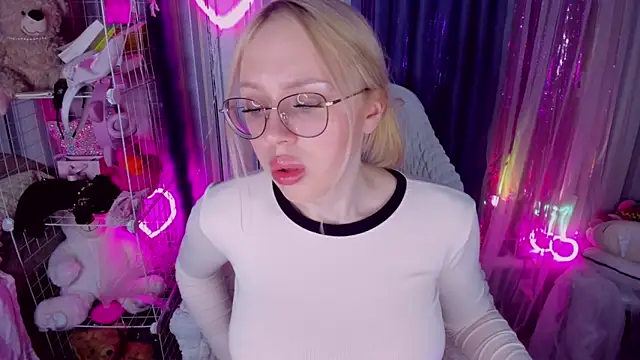 Živý XXX chat CeaneLino