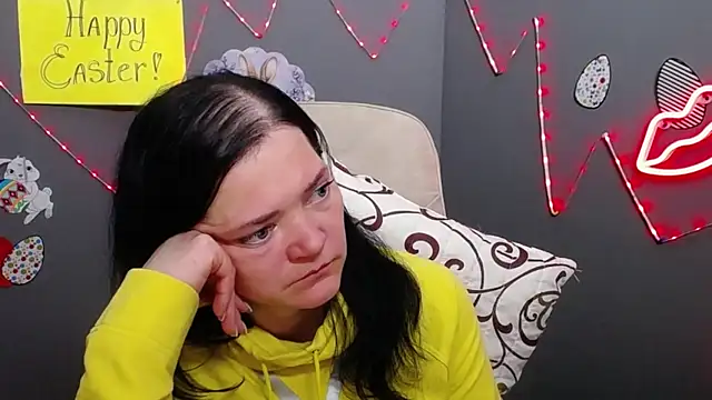 LauraFinn Adlı Modelin Canlı XXX Sohbeti