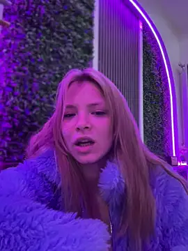 AnastasiaAniess 即時 XXX 聊天