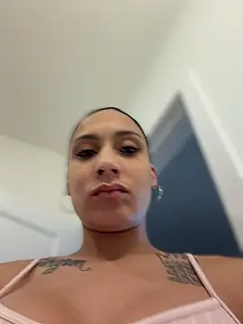 FerrariFrench Chat XXX live