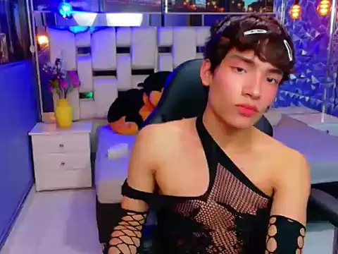 IsaacNovaa webkamerás műsora