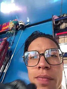 Chat +18 de diegoand0911 ao vivo